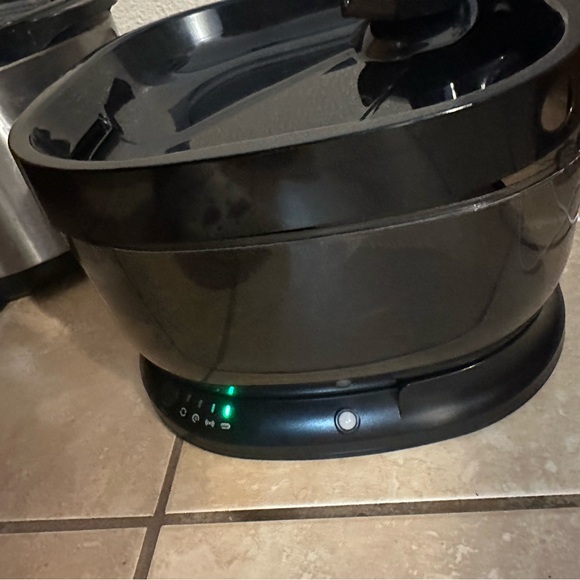 Brand New APETDOLA Wireless Pet Water Fountain + Filter, Charger & Box - Picture 8 of 15